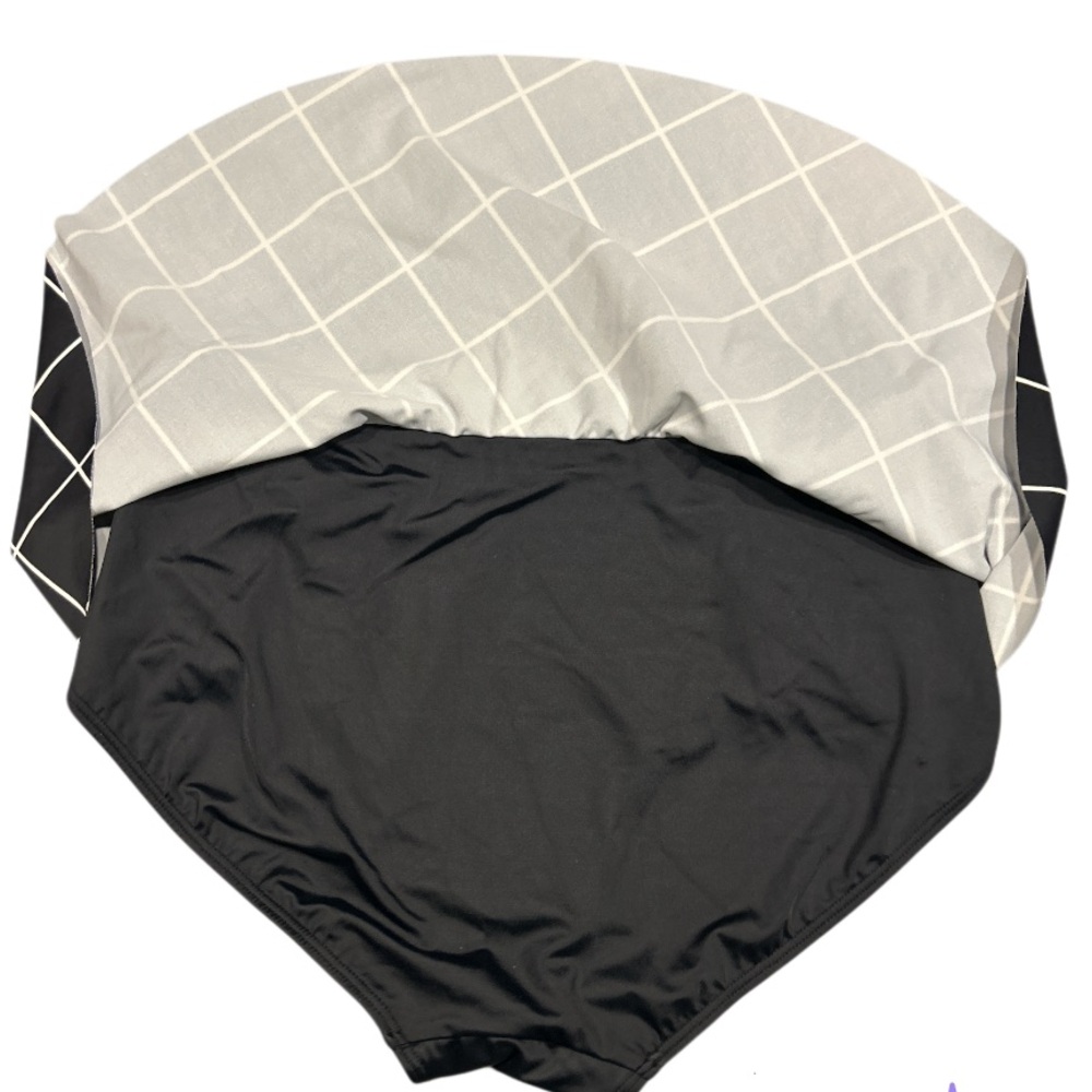 🔥SPANX! “FLIRTY” SKIRTED SWIM BOTTOM! TUMMY CONTROL! GEOMETRIC DESIGN! SLIMMING! - Picture 13 of 16